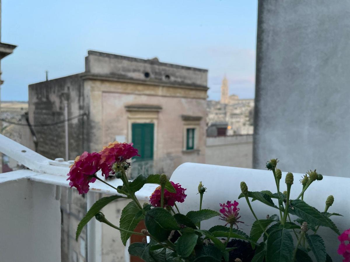 La Dimora Degli Avi Apartment Matera Bagian luar foto